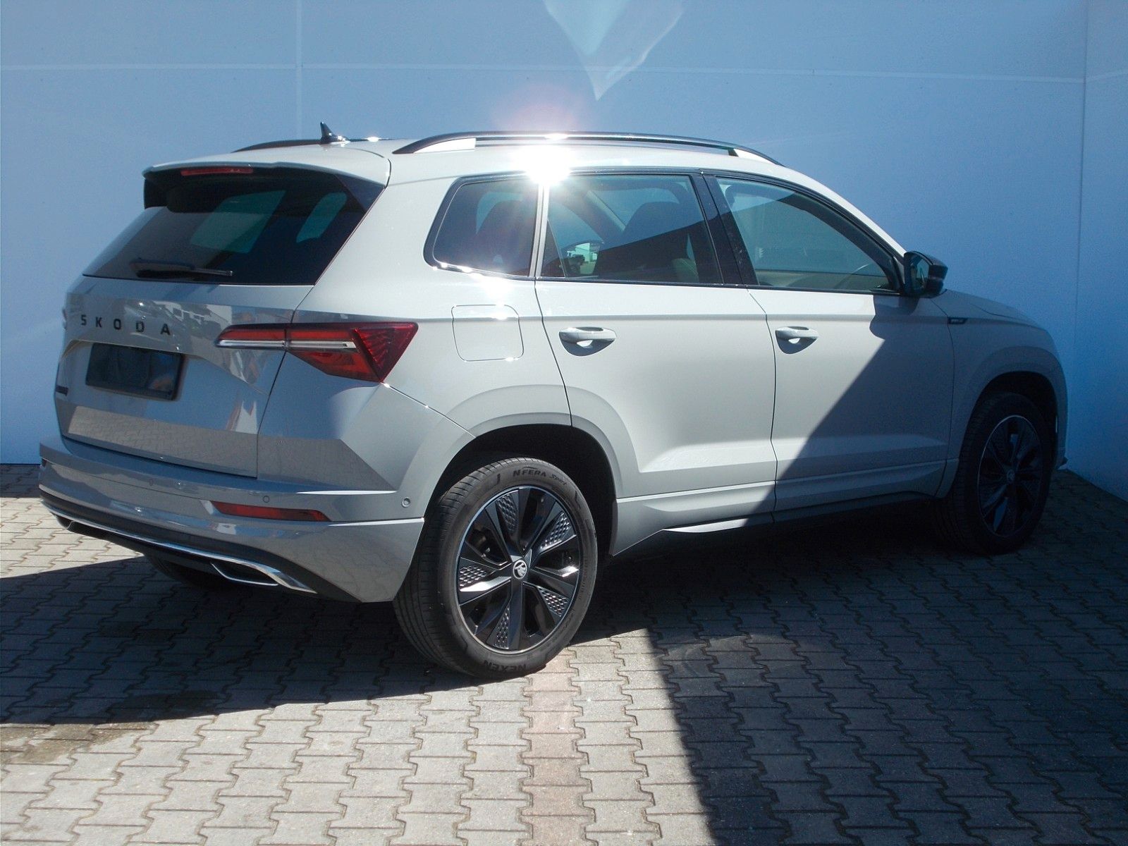 Skoda Karoq  1.5 TSI Sportline*DSG*Navi*LED *360° *AHK
