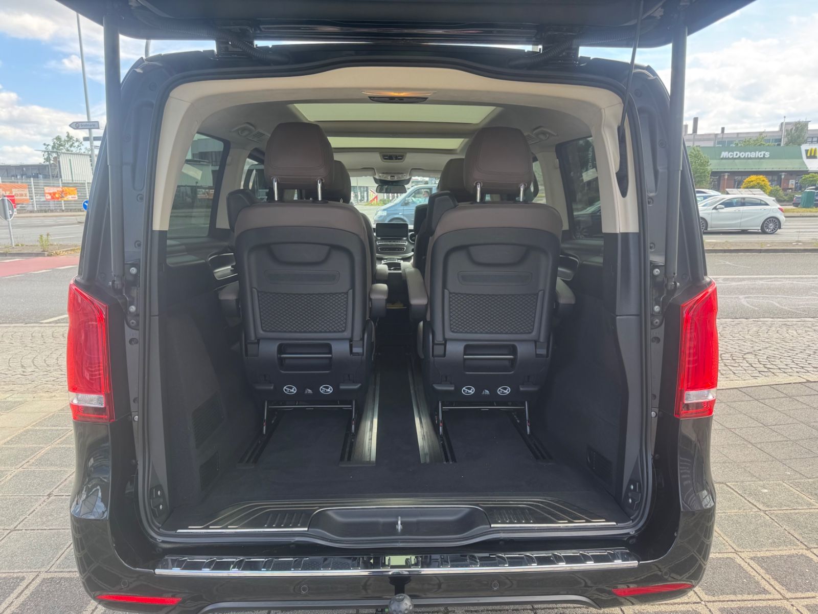 Mercedes-Benz V 250 d EXCLUSIVE EDITION - Samsaru's Car Outlet
