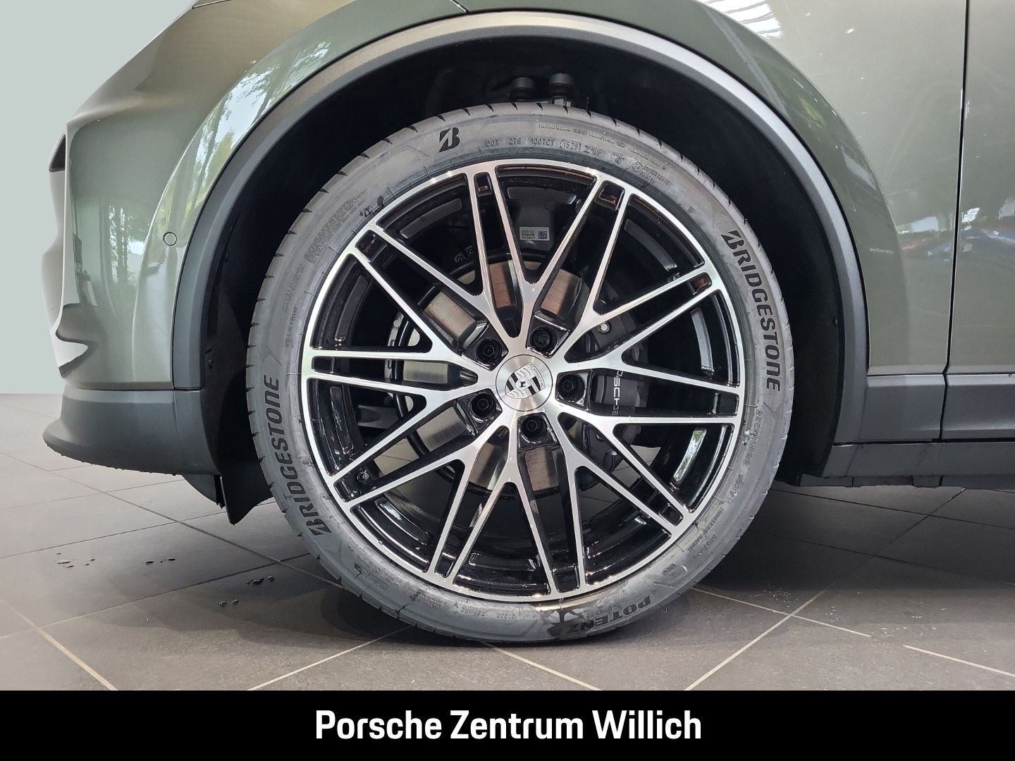 Porsche Macan 4 Surround-View LED-Matrix InnoDrive