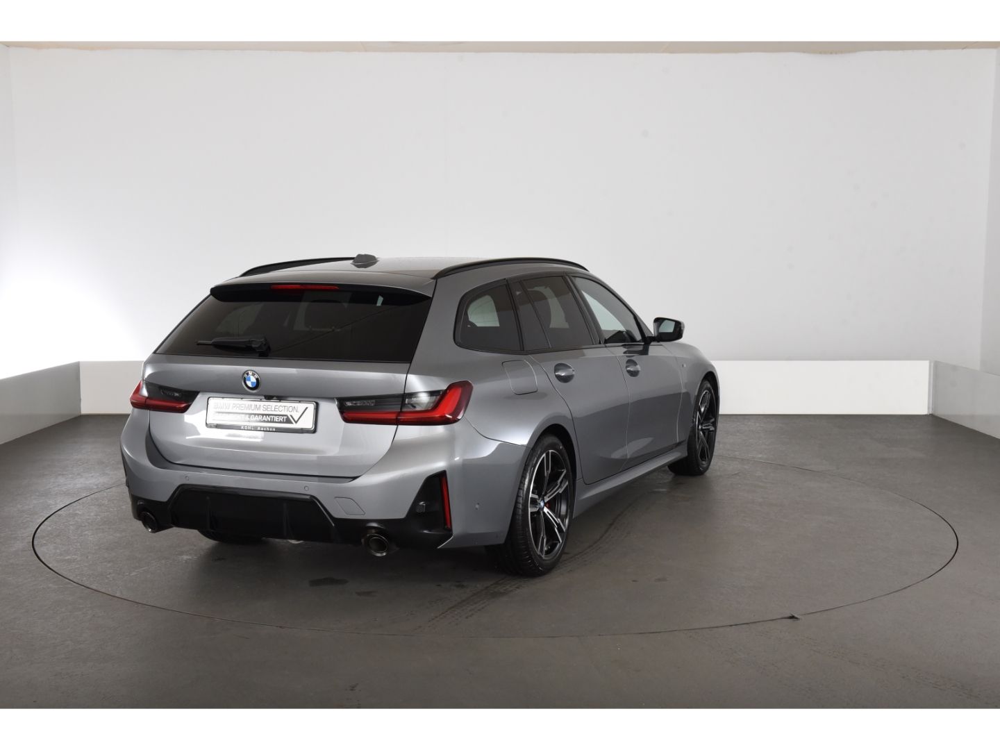 BMW 320 i Touring M Sport Pro Driving Assistant Prof