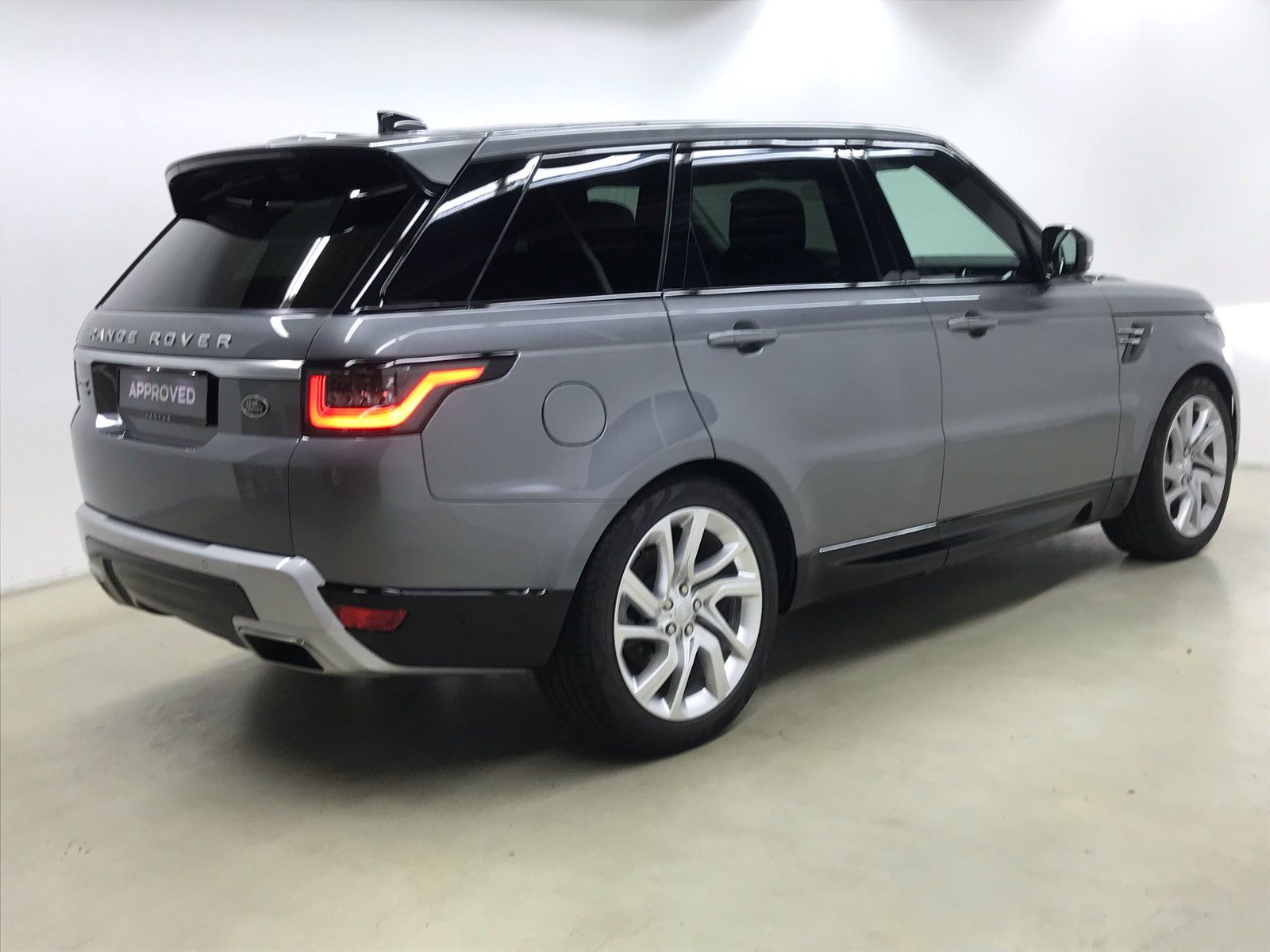 Range Rover Sport D250 HSE - Samsaru's Car Outlet