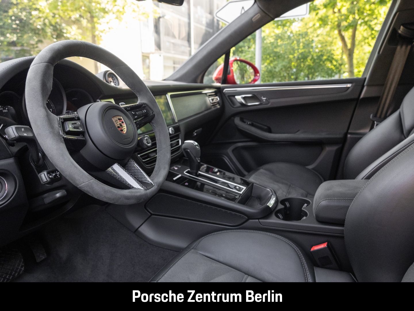 Porsche Macan GTS Karminrot Sportabgasanlage Panorama