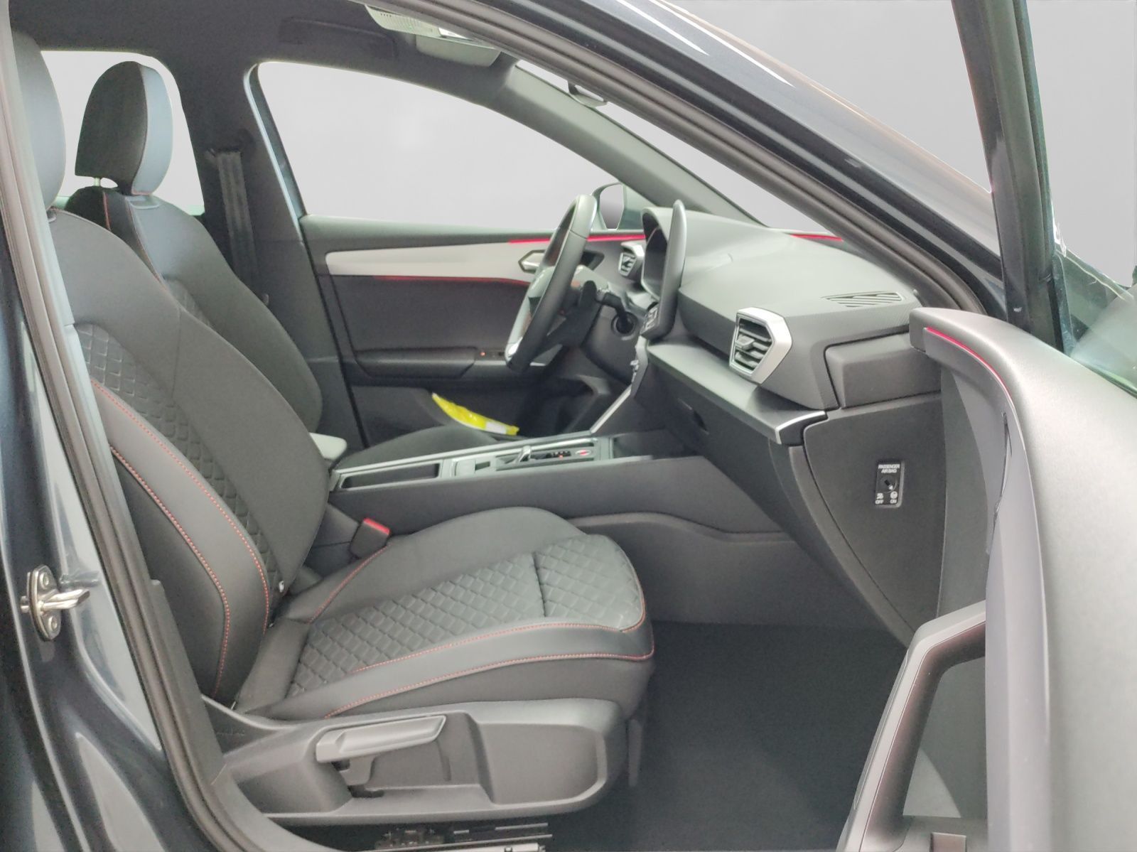 Seat Leon Sportstourer 2.0 TDI DSG FR NAVI AHK ACC GJ