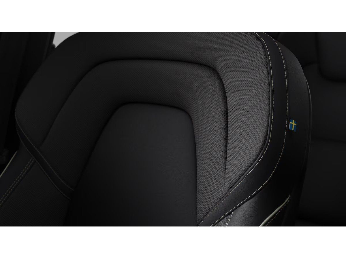 Volvo XC60 B5 Benzin AWD Plus Black - Samsaru's Car Outlet