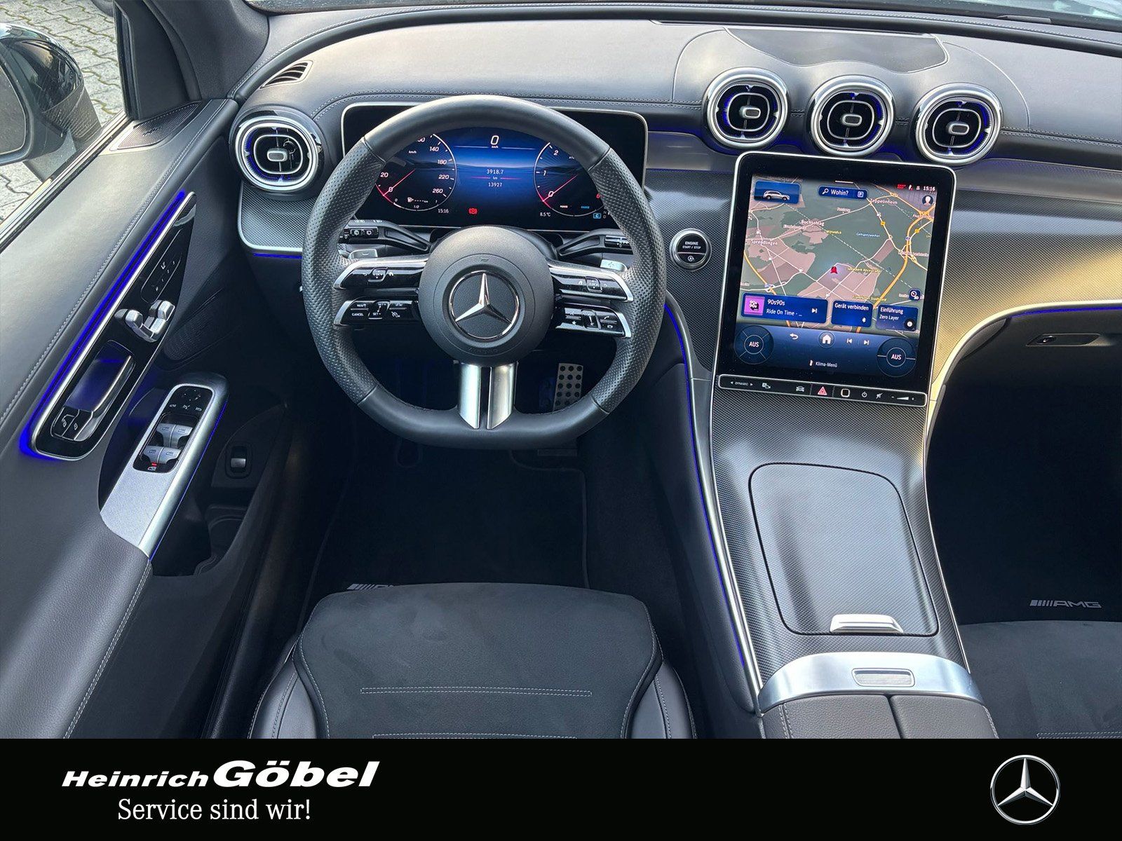 Mercedes-Benz GLC 300 d 4M AMG*PANO*AHK*20ZOLL*360°KAM*DISTRON