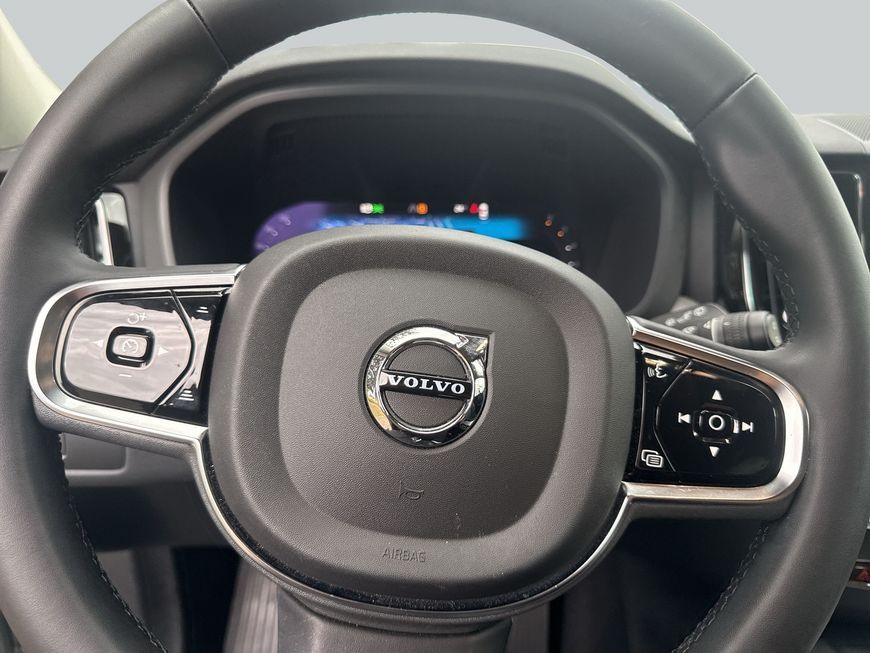 Volvo XC60 B4 D AWD Plus Dark Licht Drive Ass 360°View