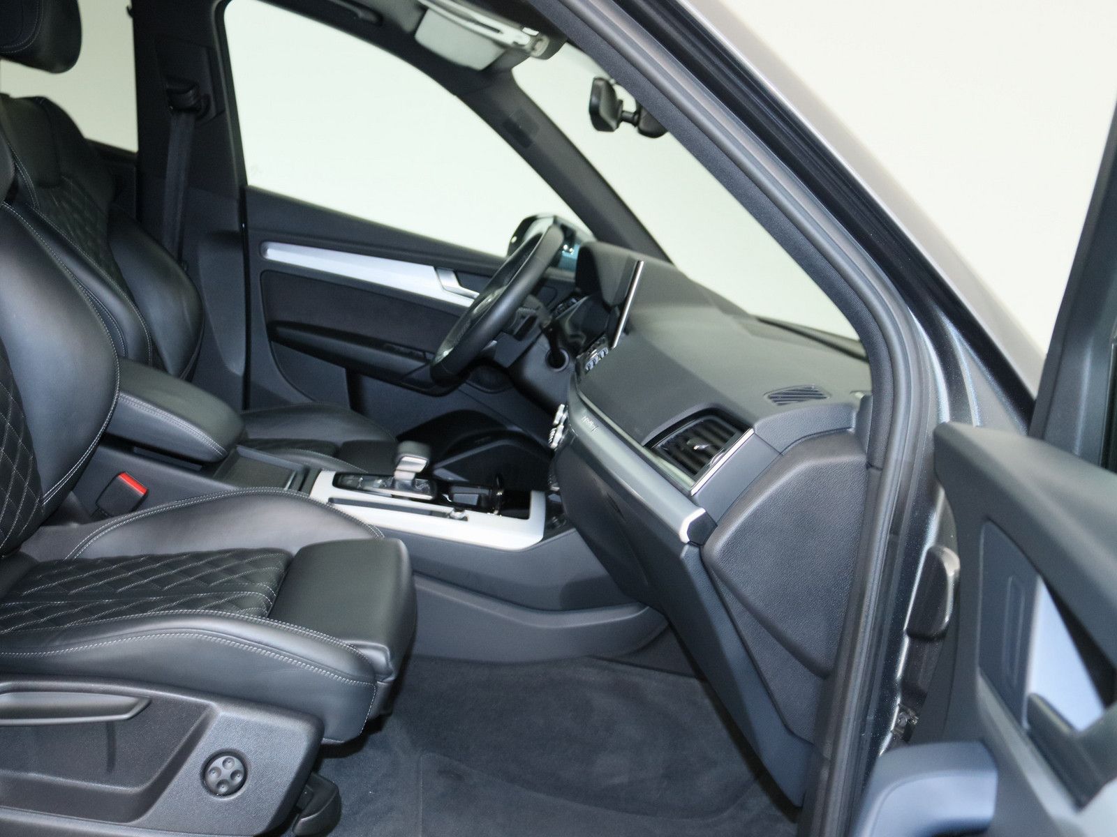 Audi Q5 40 TFSI quattro S line AHK MATRIX-LED PANO