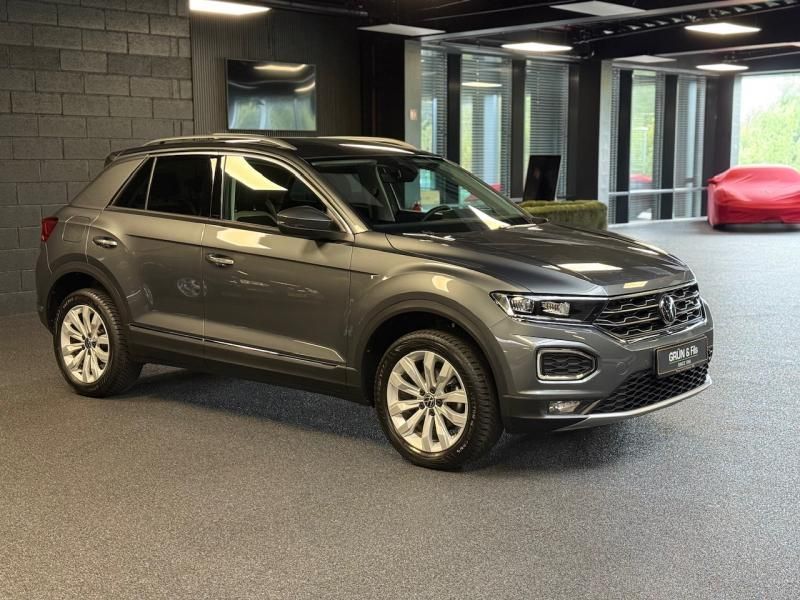 Volkswagen T-Roc 1.5 TSI SPORT - Samsaru's Car Outlet