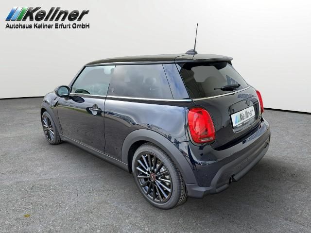 MINI Cooper 1.5 Aut.Yours - Samsaru's Car Outlet