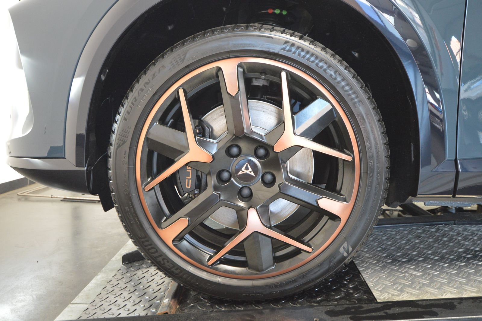 Cupra Formentor 1.5 e-Hybrid - Samsaru's Car Outlet