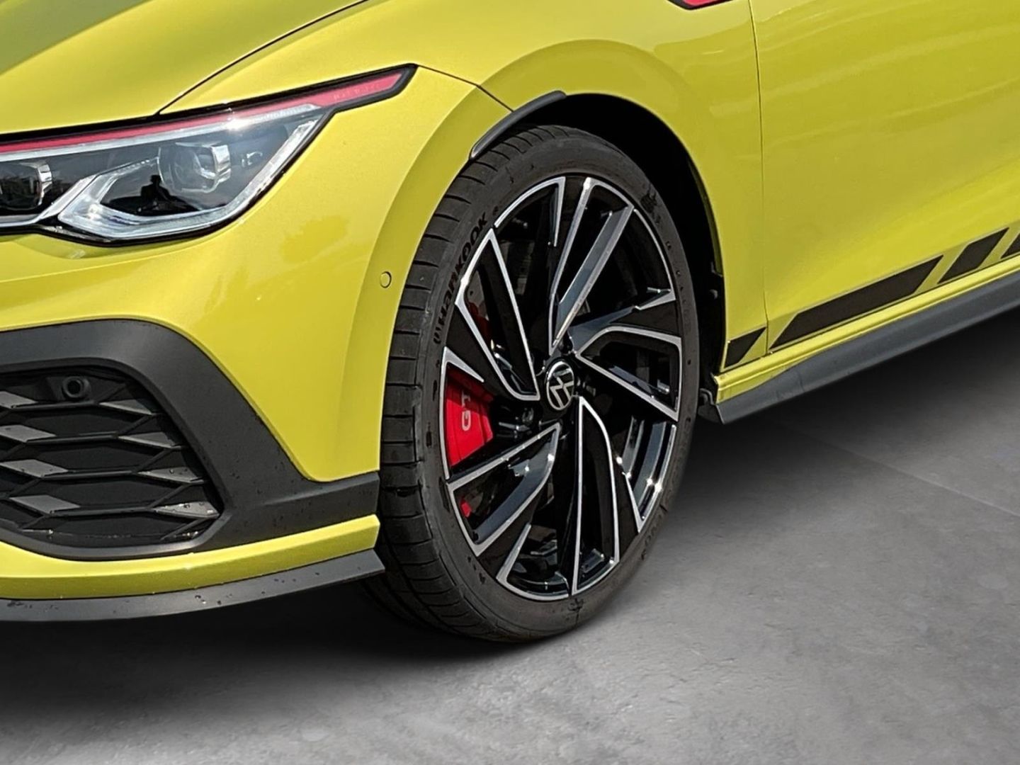 Volkswagen Golf 8 VIII Clubsport 2.0 TSI - Samsaru's Car Outlet