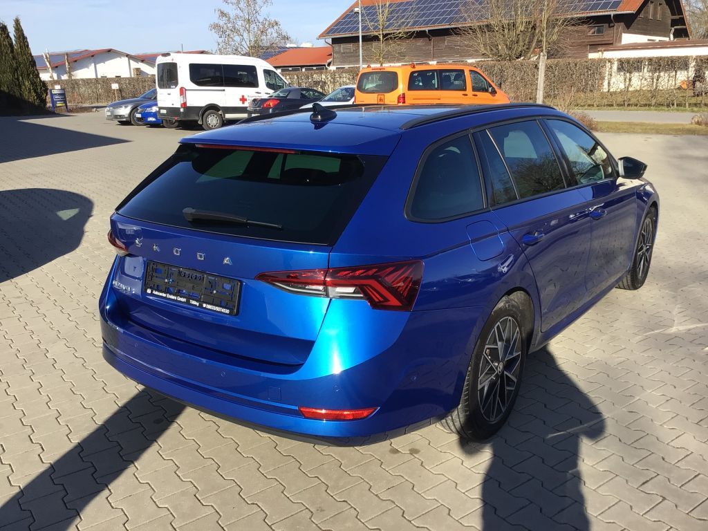 Skoda Octavia Combi 1.5 TSI Sportline - Samsaru's Car Outlet