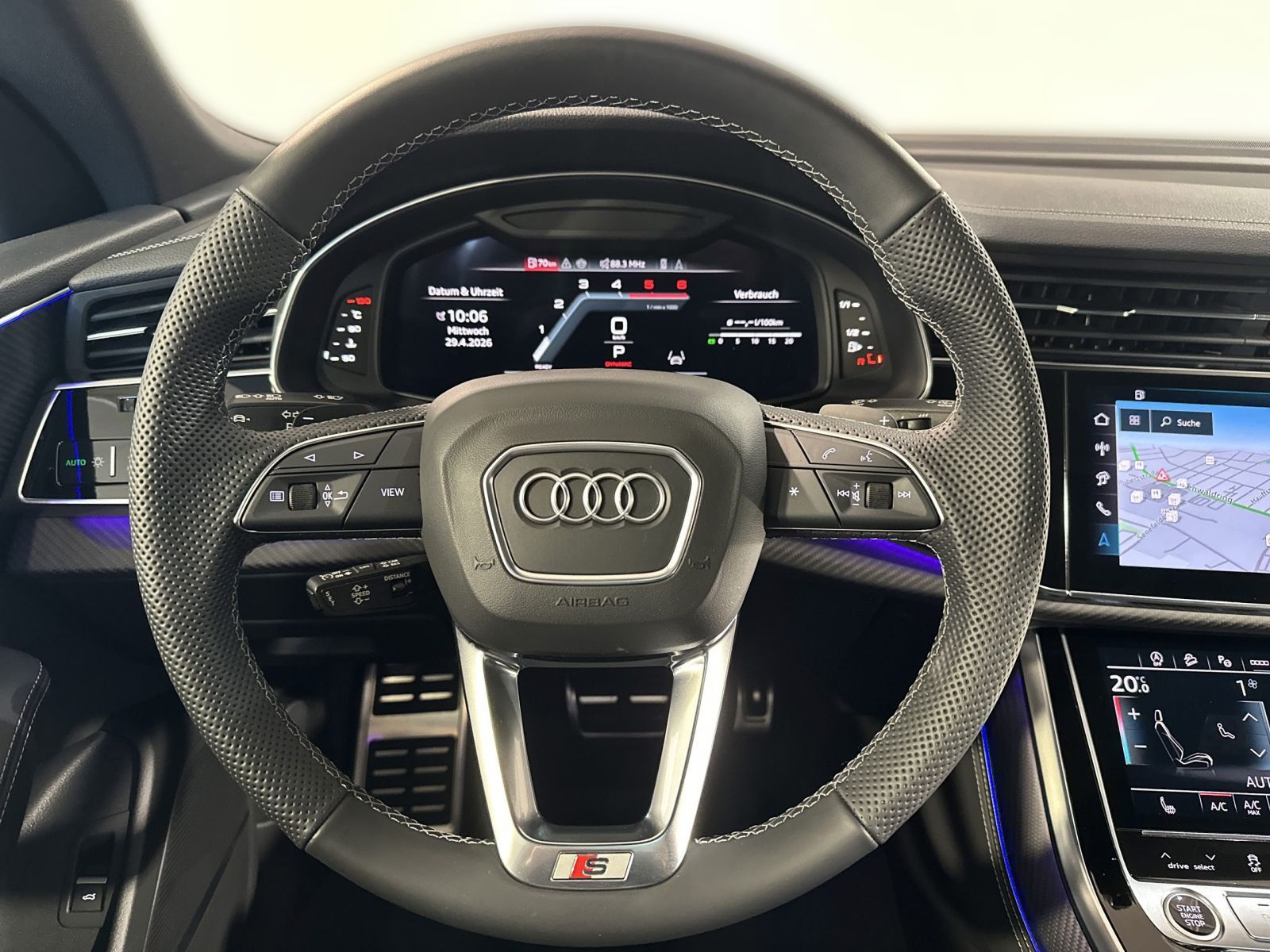 Audi Q8 50 TDI QUATT S LINE HD-MATRIX+PANO+AHK+RAUTE+