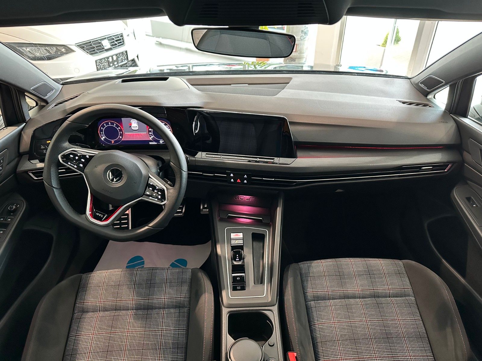 Volkswagen Golf VIII GTI - Samsaru's Car Outlet