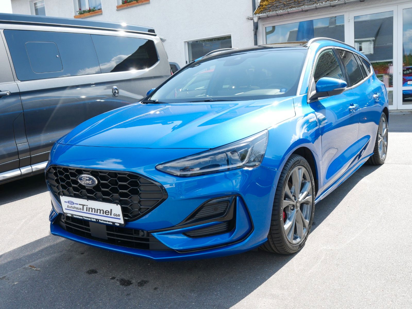 Ford Focus Turnier ST-Line X Autom Matrix Panorama