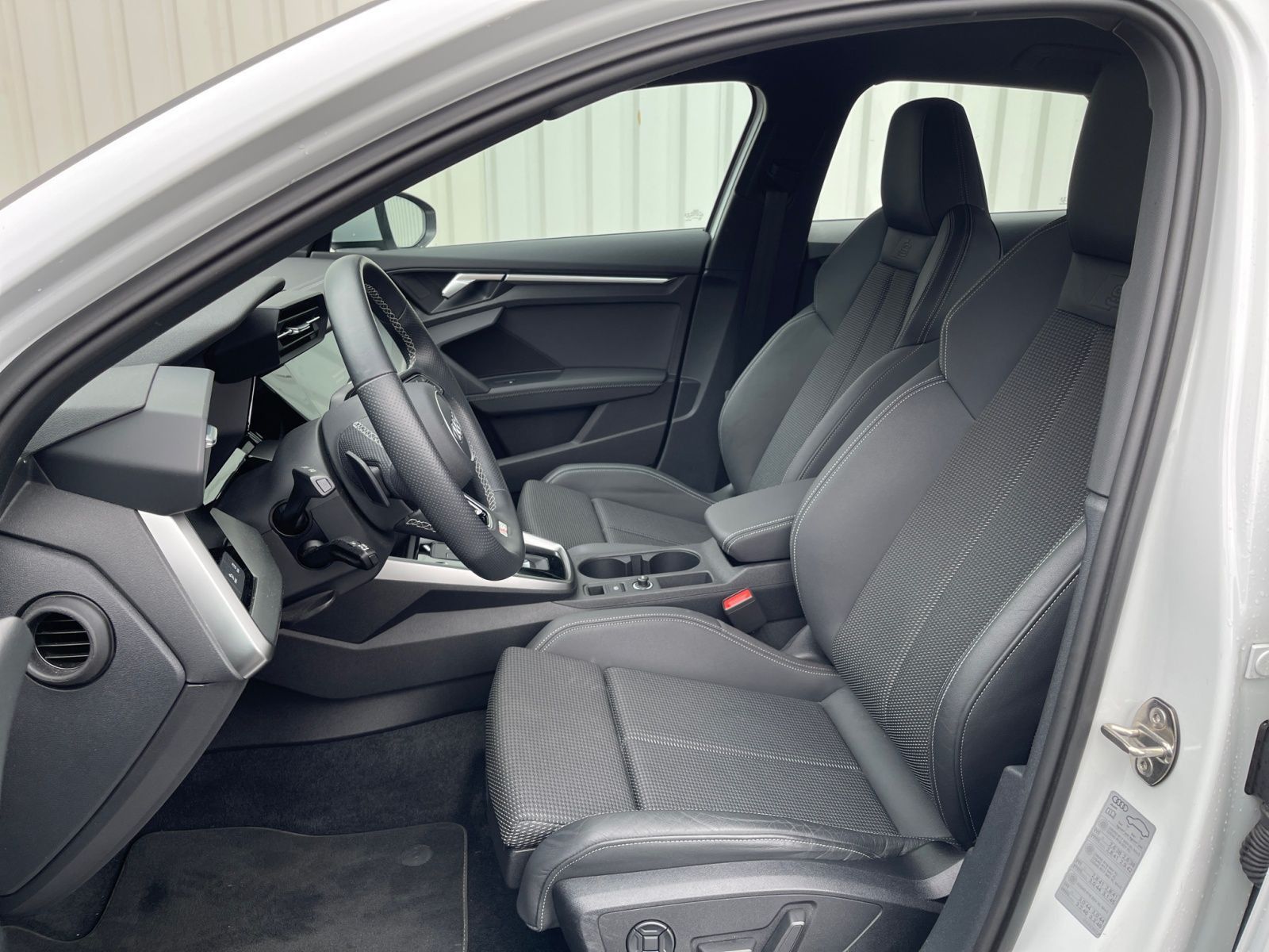 Audi A3 Sportback 40 TFSe S-Line - Samsaru's Car Outlet