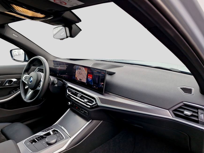 BMW 330e xDrive Aut. - Samsaru's Car Outlet