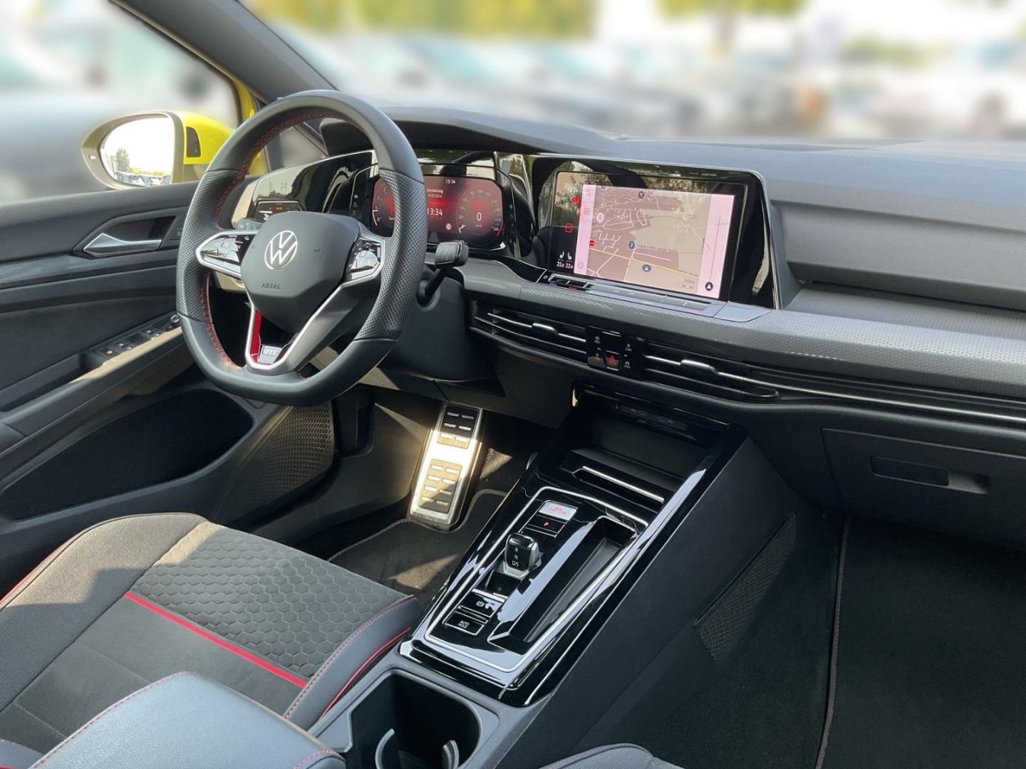 Volkswagen Golf 8 VIII Clubsport 2.0 TSI - Samsaru's Car Outlet