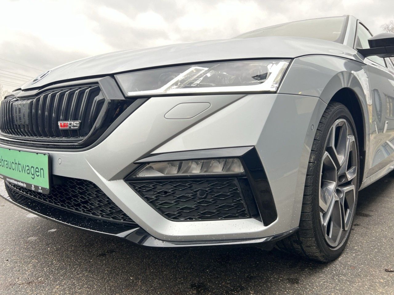 Skoda Octavia Combi RS - Samsaru's Car Outlet