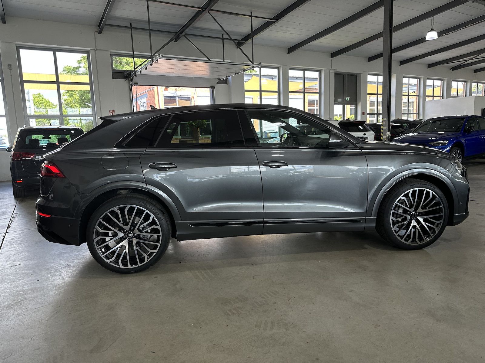 Audi Q8 45 Tdi quattro S Line - Samsaru's Car Outlet