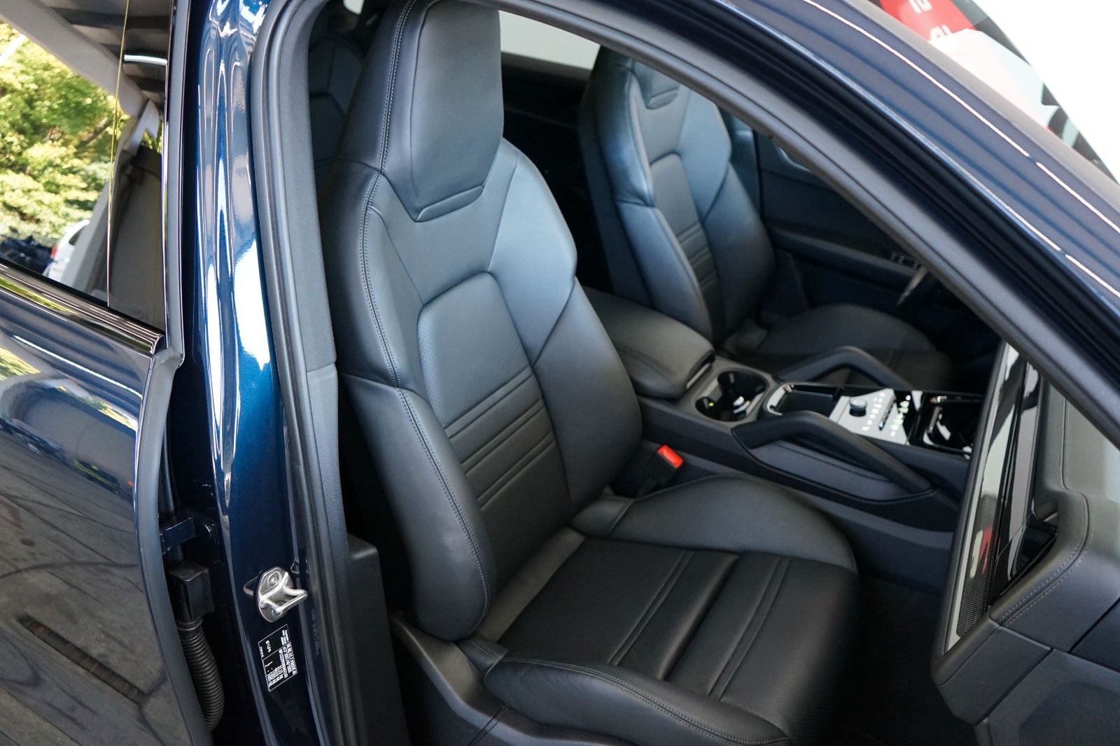 Porsche Cayenne Coupe E-Hybrid/P-Display/NightVision/18W