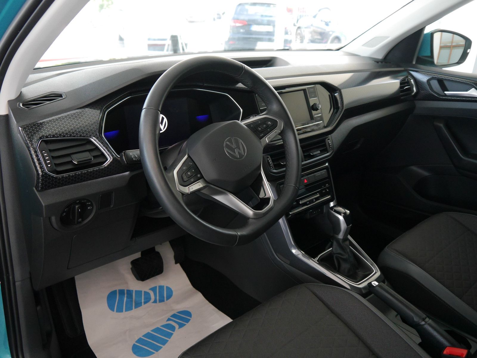 Volkswagen T-Cross Style - Samsaru's Car Outlet