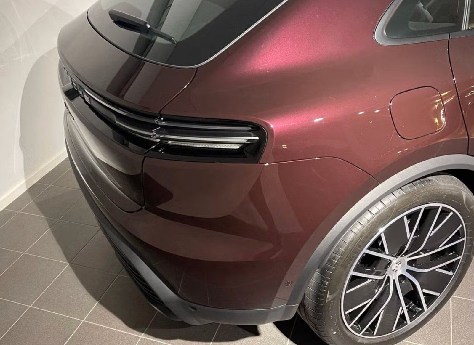 Porsche Macan Electric 4