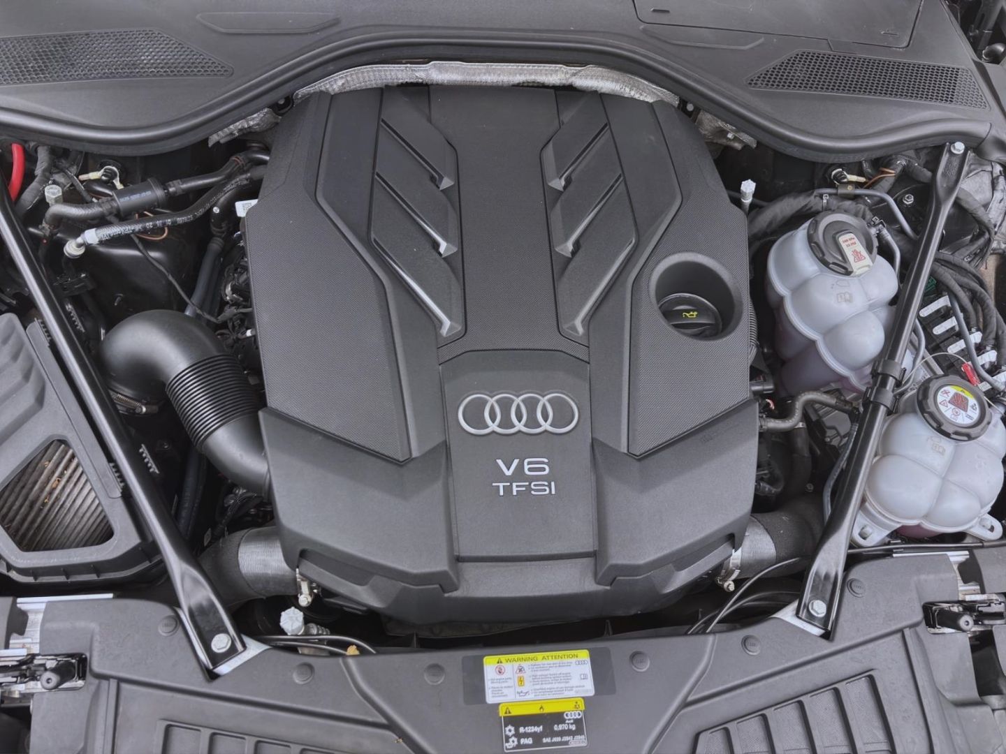 Audi A8 60 TFSIe Q - Samsaru's Car Outlet