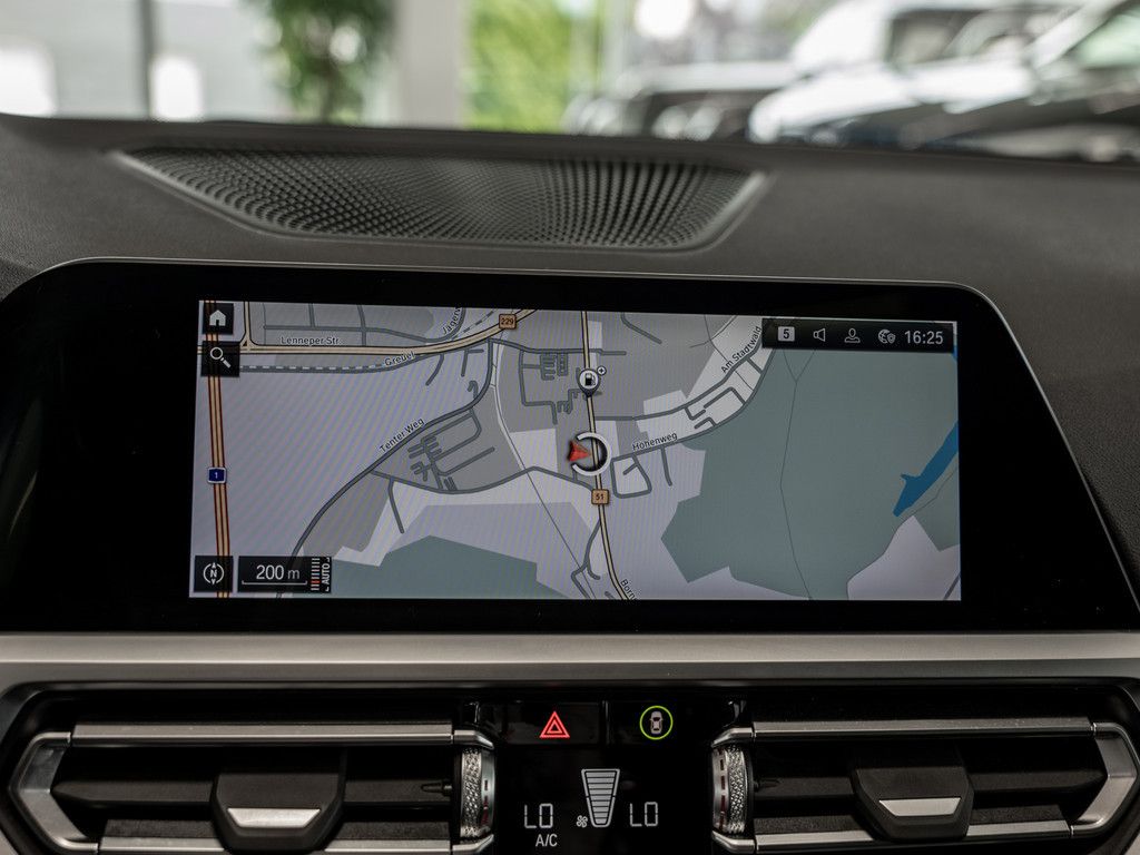 BMW 320d Touring M-Sportpaket - Samsaru's Car Outlet