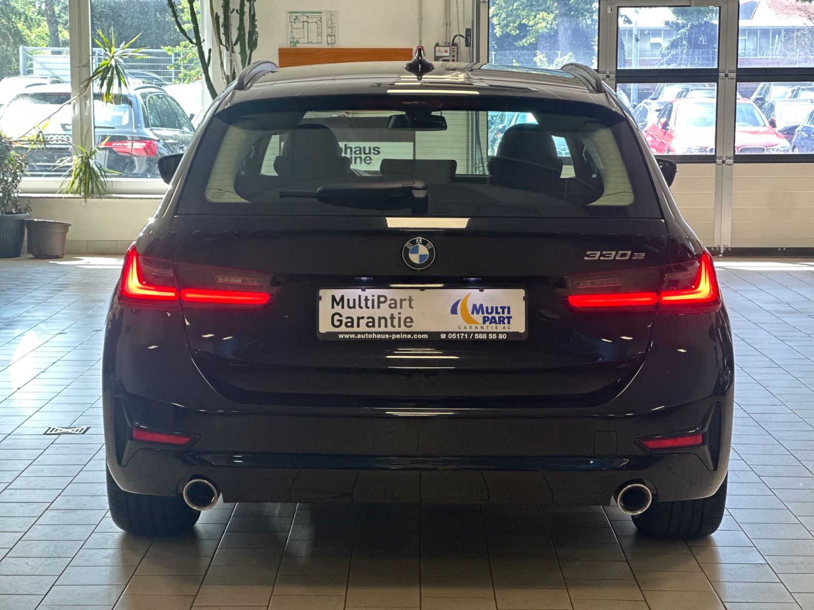 BMW 330e - Samsaru's Car Outlet