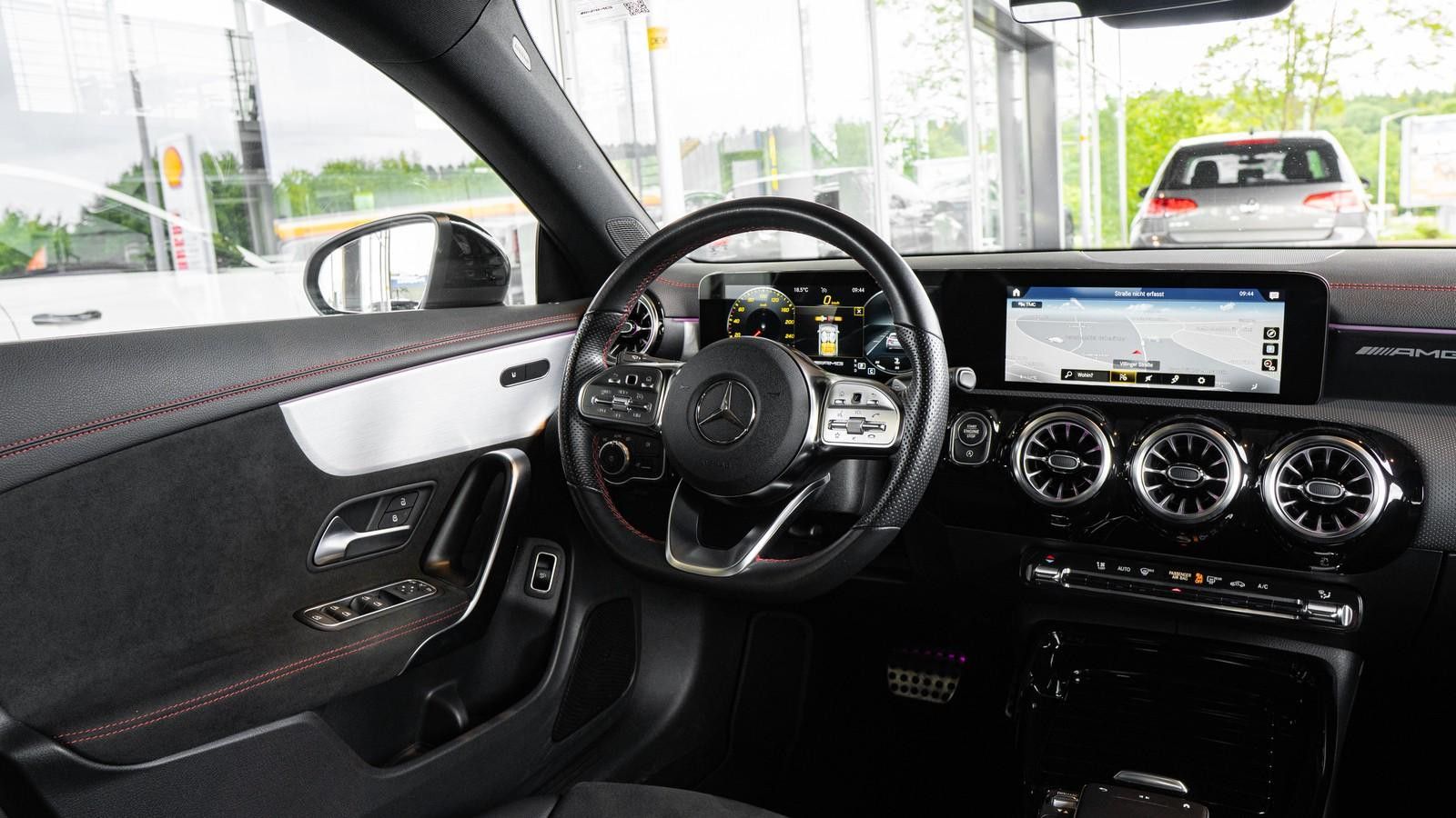 Mercedes-Benz CLA 35 AMG 4M - Samsaru's Car Outlet