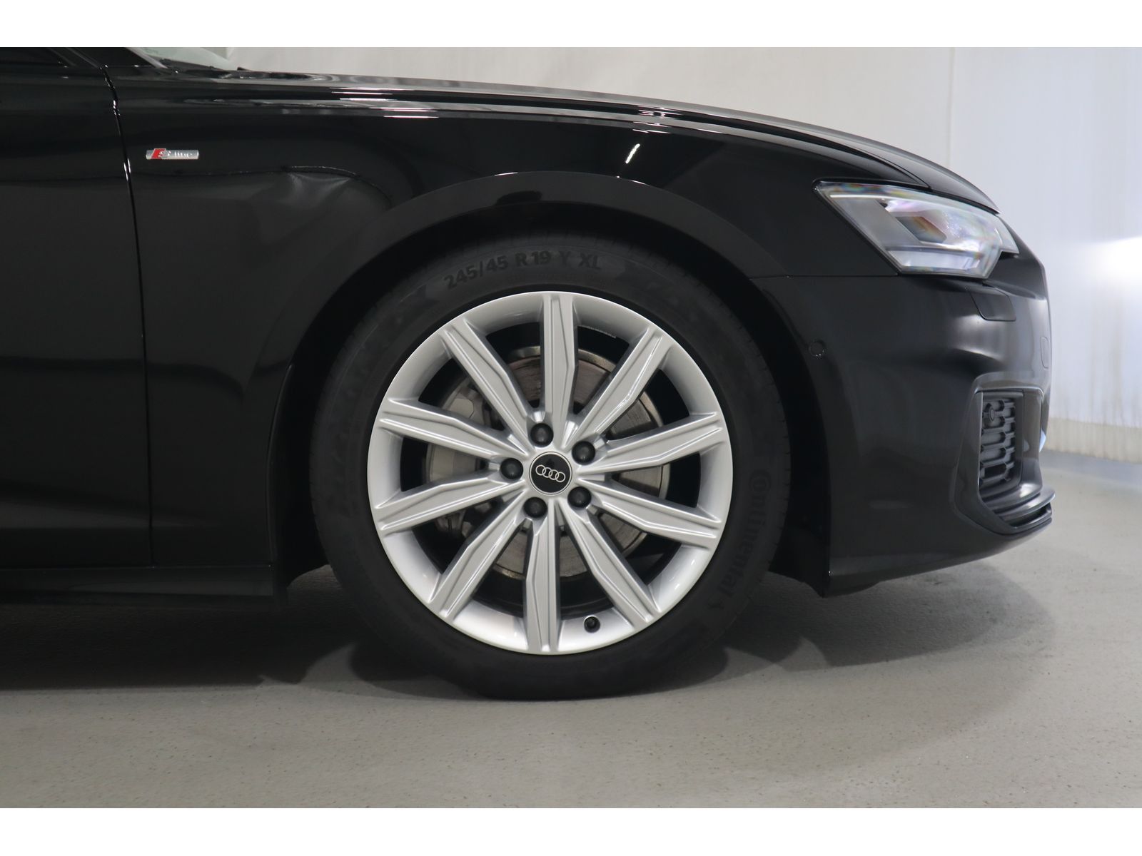 Audi A6 Avant 45 TDI quattro S-Line - Samsaru's Car Outlet