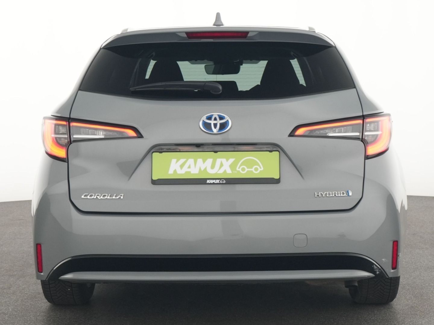 Toyota Corolla 1.8Hybrid Kombi - Samsaru's Car Outlet