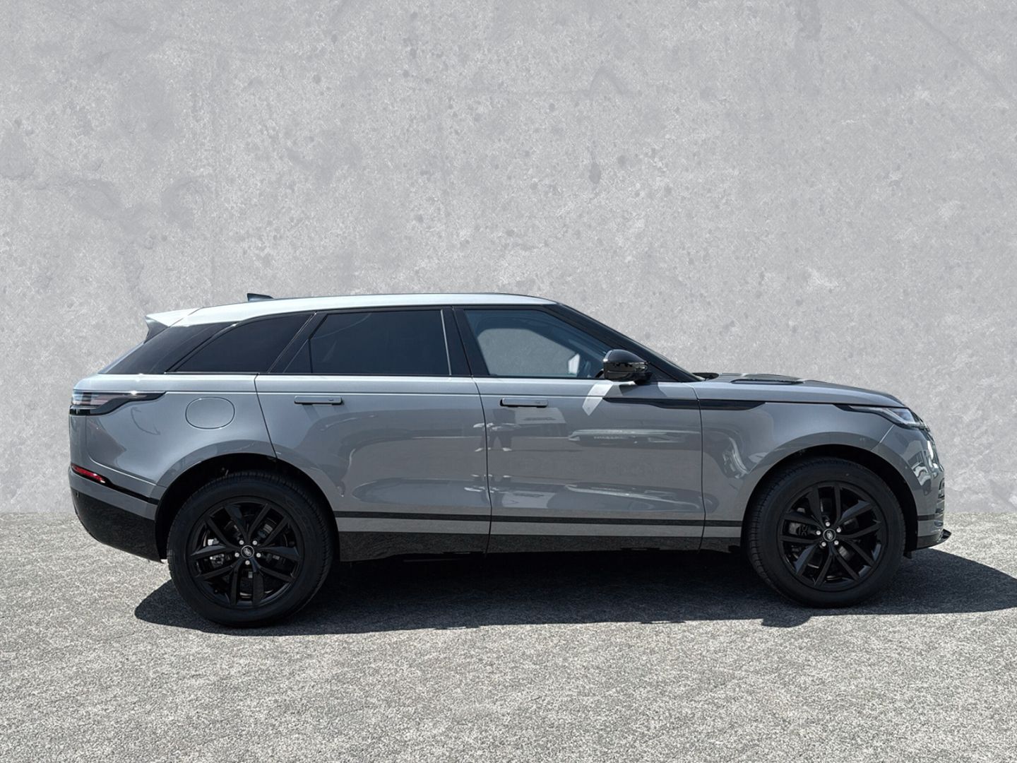 Range Rover Velar D200 R-Dynamic SE - Samsaru's Car Outlet