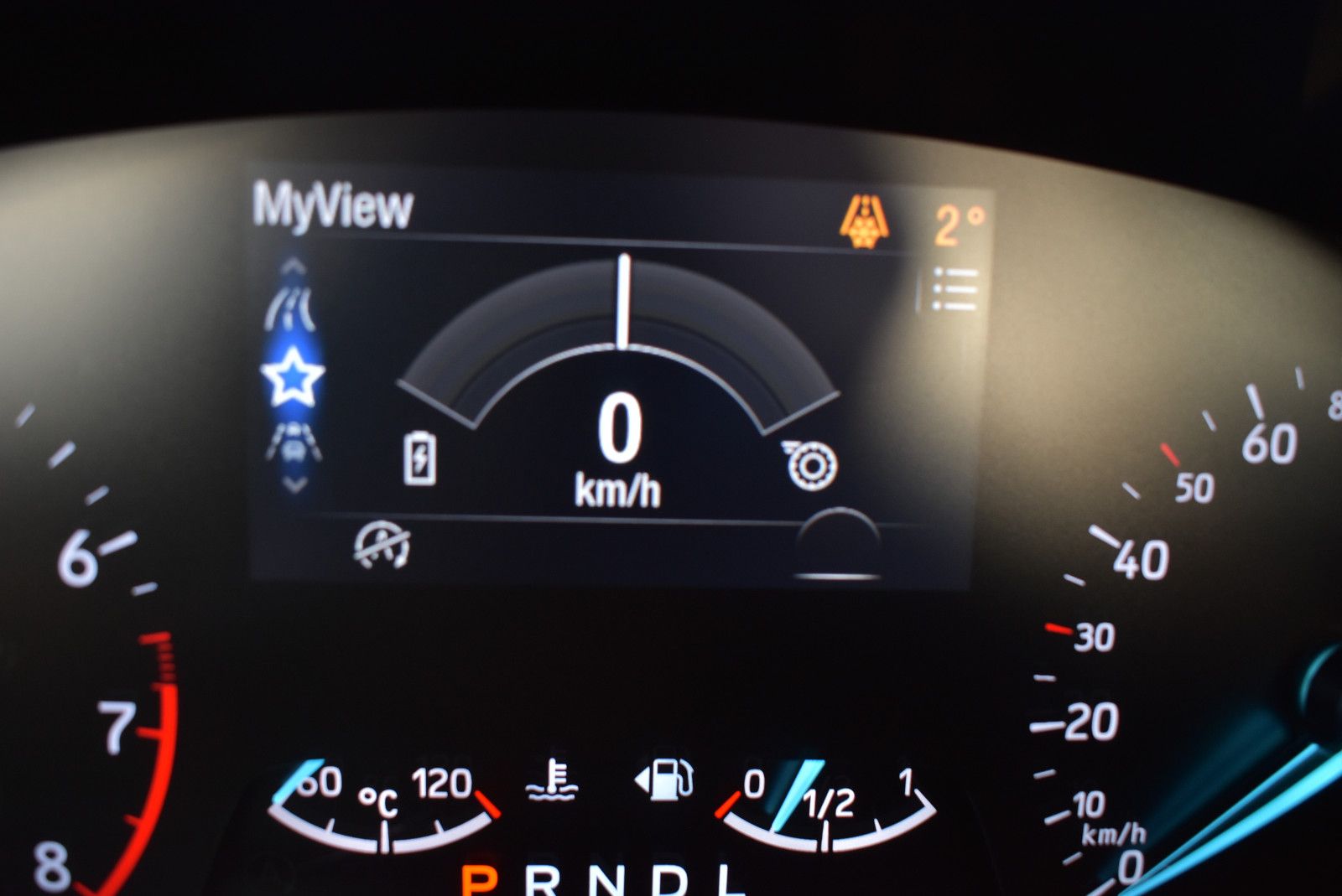 Ford Focus 1.0 EcoBoost Hybrid Aut. TITANIUM - Samsaru's Car Outlet