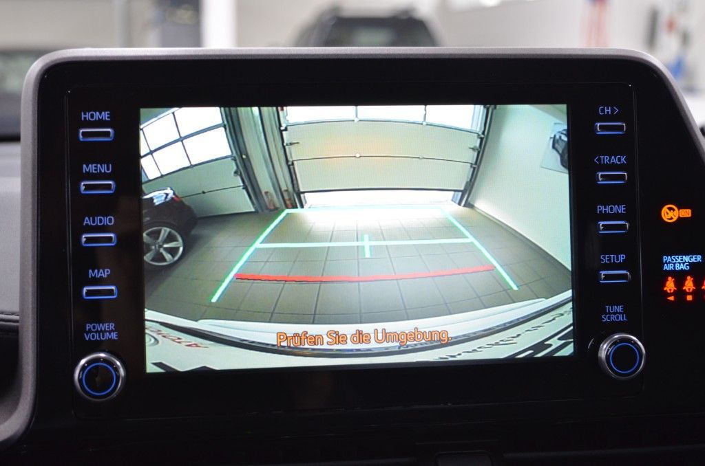 Toyota C-HR 1.8 Hybrid Flow - Samsaru's Car Outlet