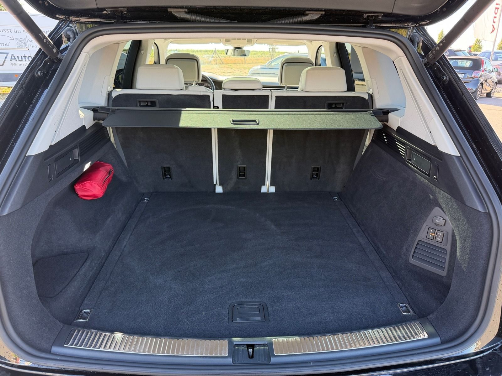Volkswagen Touareg 3.0 TDI Elegance 4Motion+AHK+NAVI+Luft+L