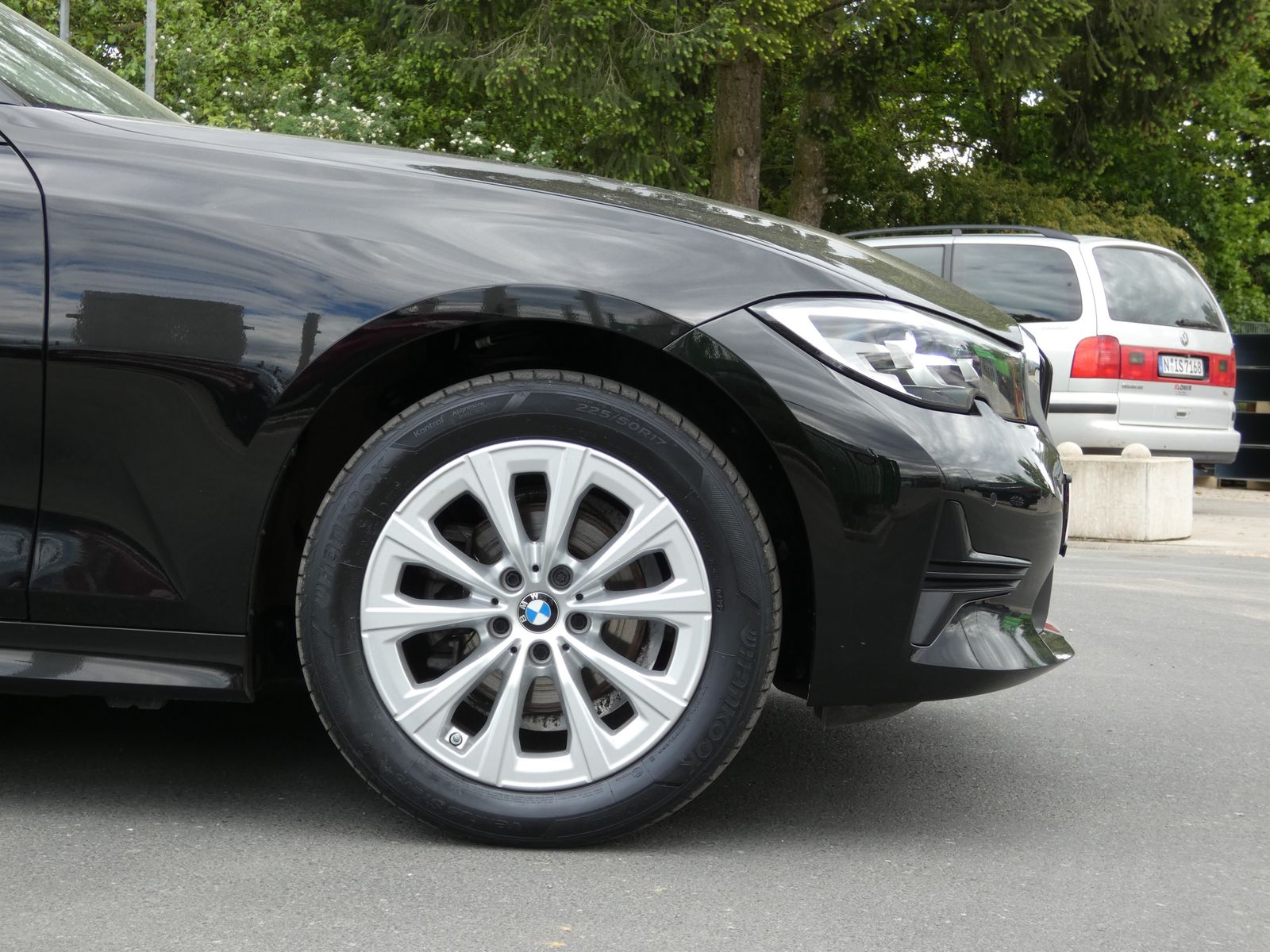 BMW 318d Touring Advantage - Samsaru's Car Outlet