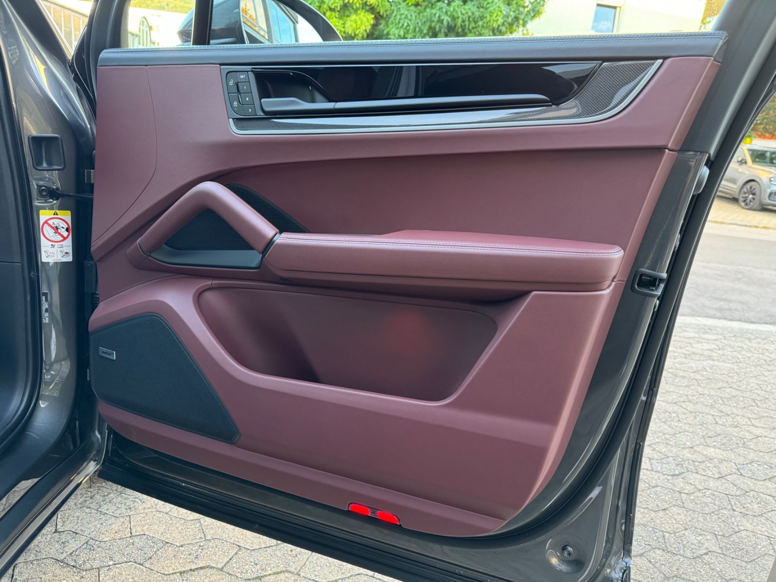 Porsche E-HYBRID|-9%LP|SPORTDESIGN|SPORTABGAS|CARBON|