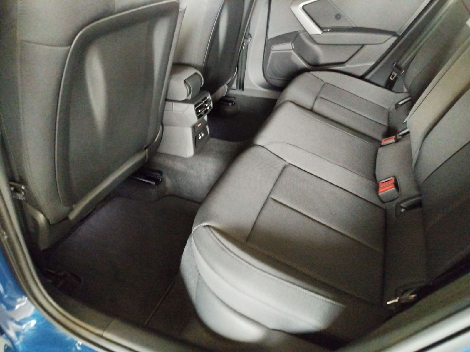 Audi A3 Sportback 30 TFSI S tronic S line - Samsaru's Car Outlet