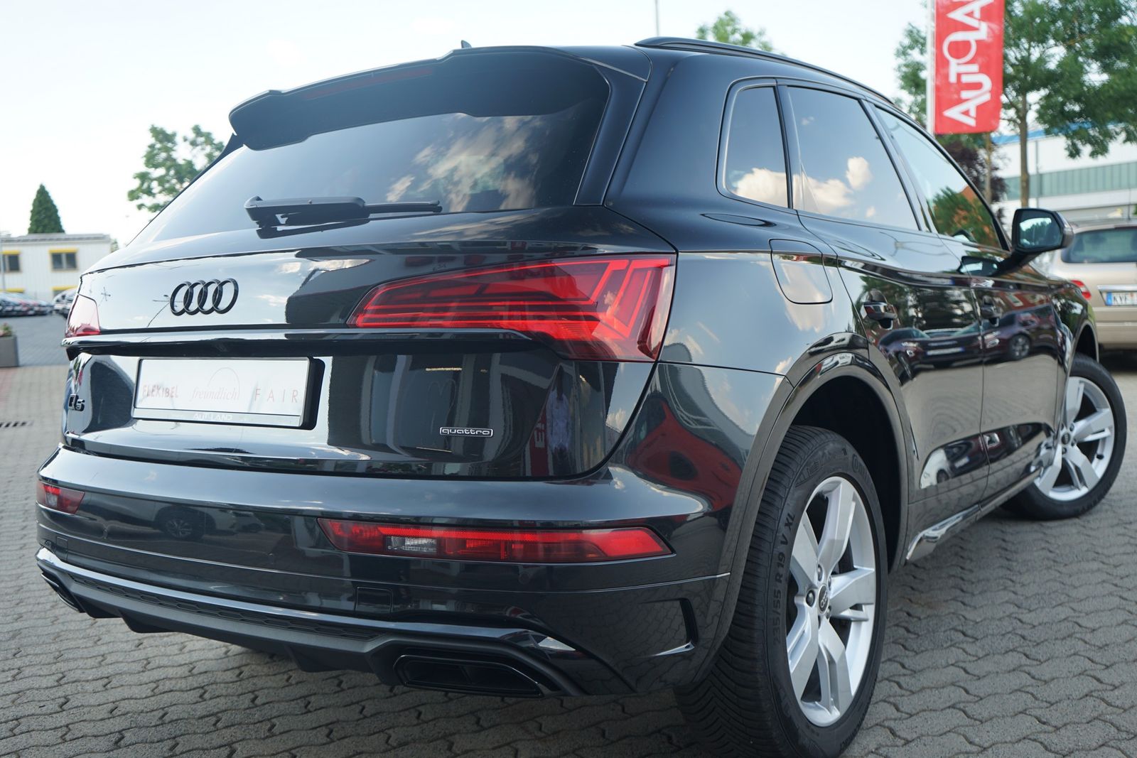 Audi Q5 Sportback 40 TDI S-Line quattro s-tronic - Samsaru's Car Outlet