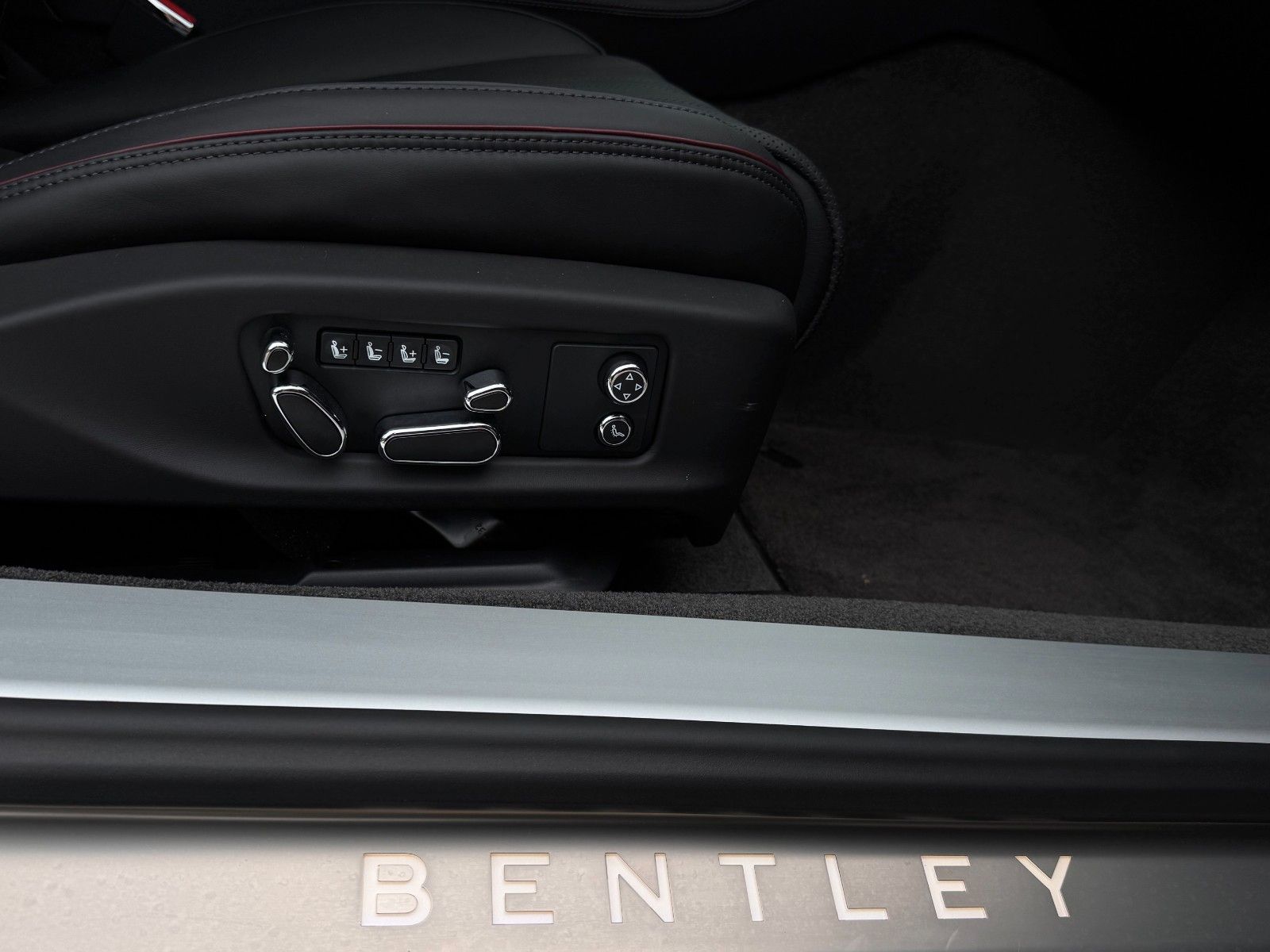Bentley Continental GT V8 Blackl Dyn Ride Full nur2500km