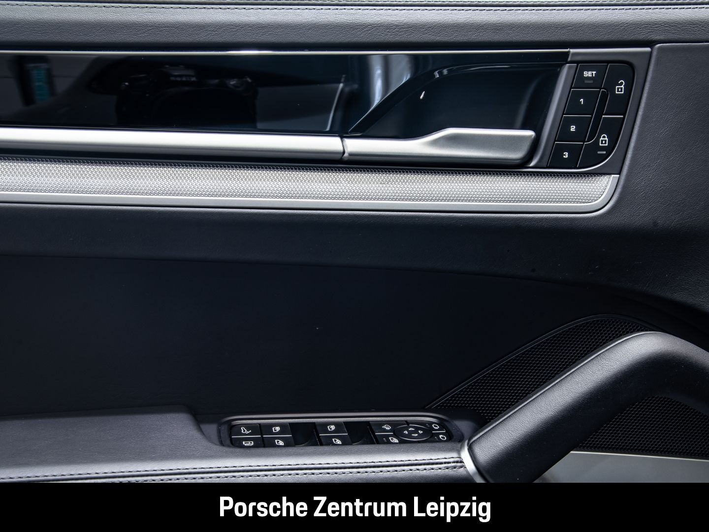 Porsche Cayenne S E-Hybrid SportDesign Sportabgas InnoDr