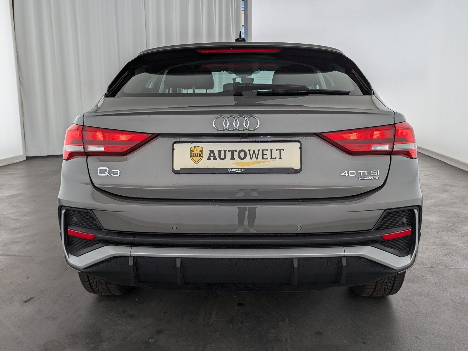 Audi Q3 Sportback 40 2.0 TFSI quattro S line - Samsaru's Car Outlet