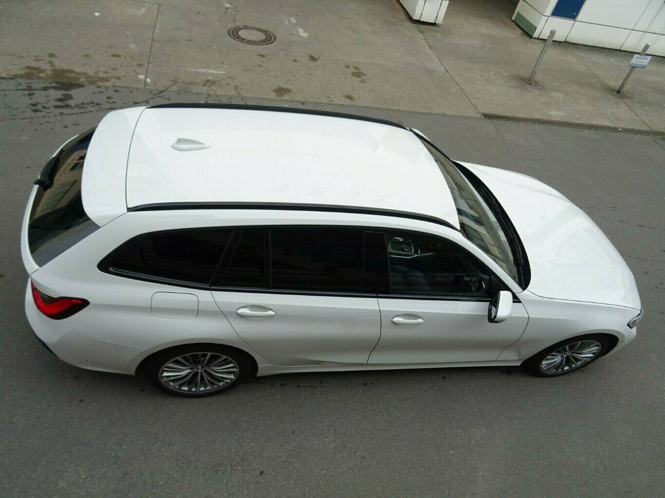 BMW 320D Sportline xDrive - Samsaru's Car Outlet