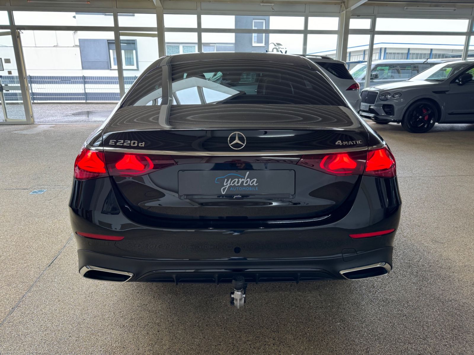 Mercedes-Benz E 220 d 4Matic AMG PremiumPlus - Samsaru's Car Outlet