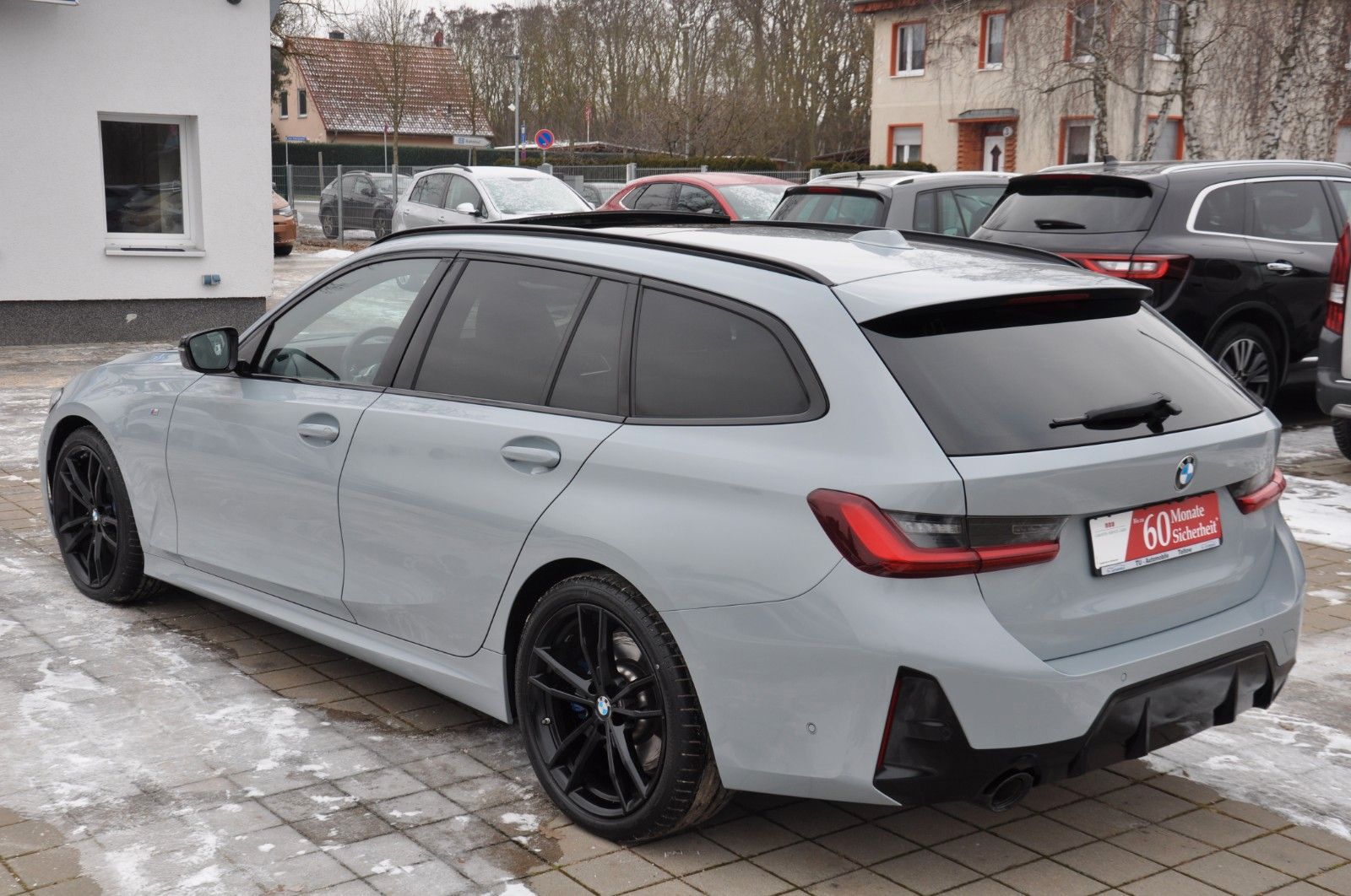 BMW 320 d Touring xDrive M Sport STANDH-PANO-CARBON