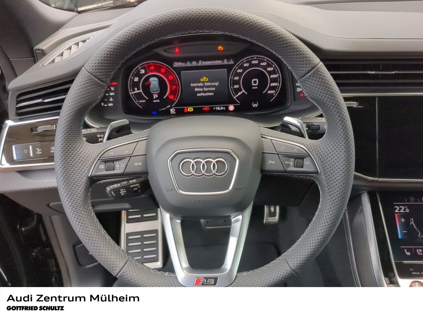 Audi RSQ8 performance 4.0 TFSI quattro305 km/h Luftfe