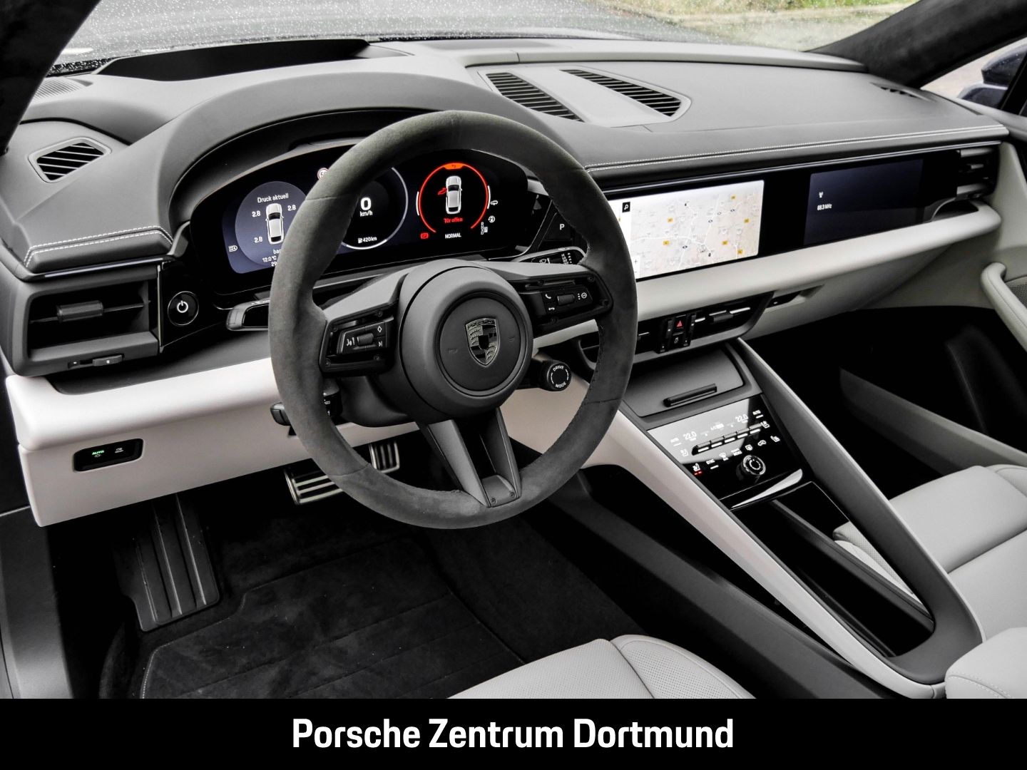 Porsche Macan Turbo BOSE Luftfederung Panorama InnoDrive
