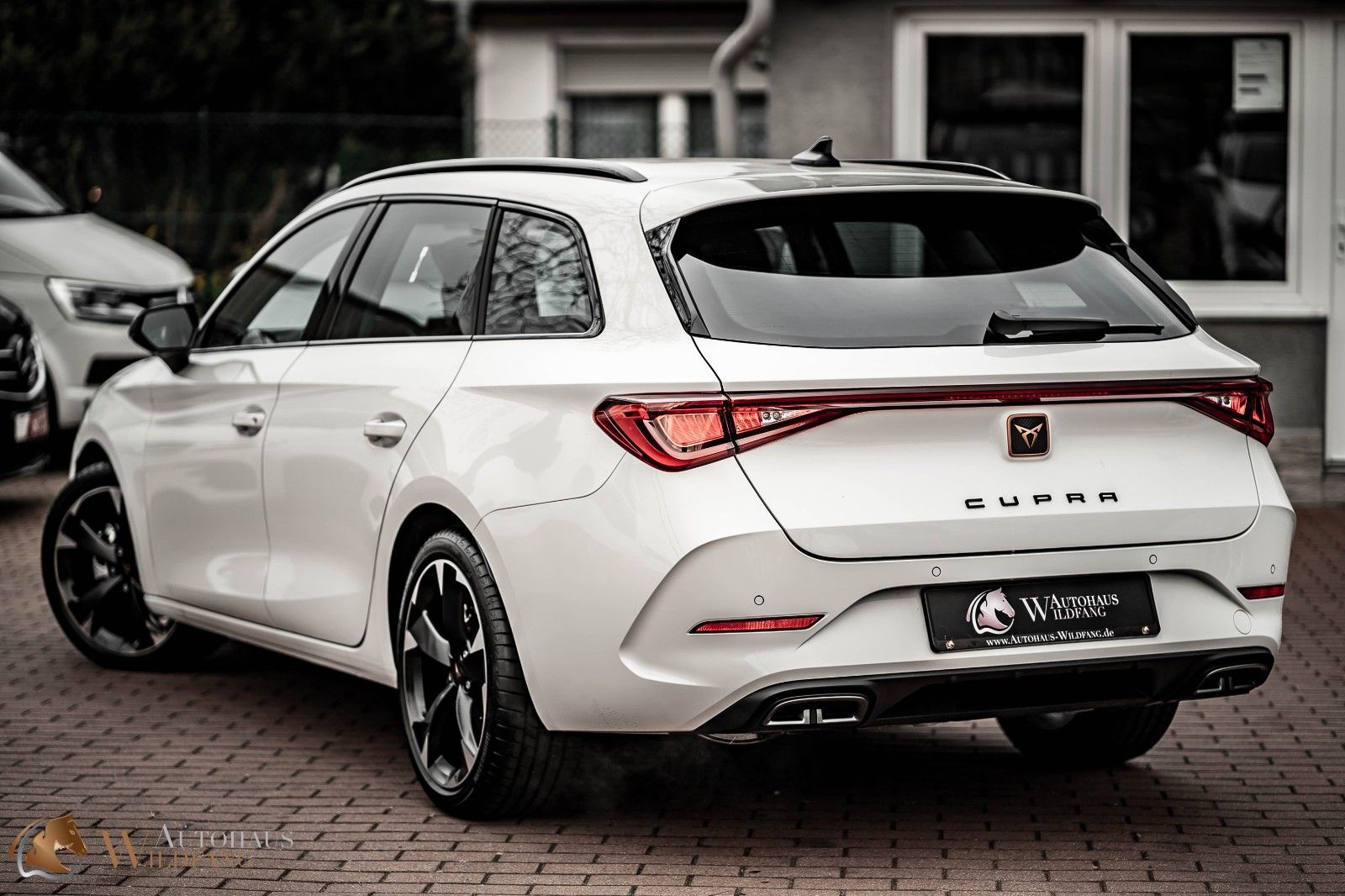 Cupra Leon SB 1.5 eTSI DSG - Samsaru's Car Outlet